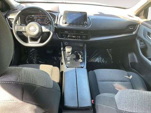 Used 2023 Nissan Rogue SV image 30
