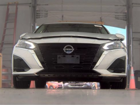 Used 2023 Nissan Altima 2.5 SL AWD/4WD image 3