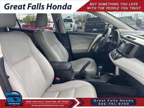 Used 2015 Toyota RAV4 LE FWD image 30