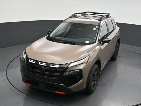 Used 2025 Nissan Rogue SV w/ Rock Creek Premium Package AWD/4WD image 23