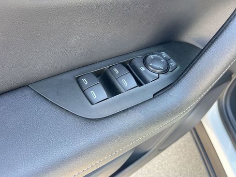 Used 2025 Chevrolet Blazer LT AWD/4WD image 13