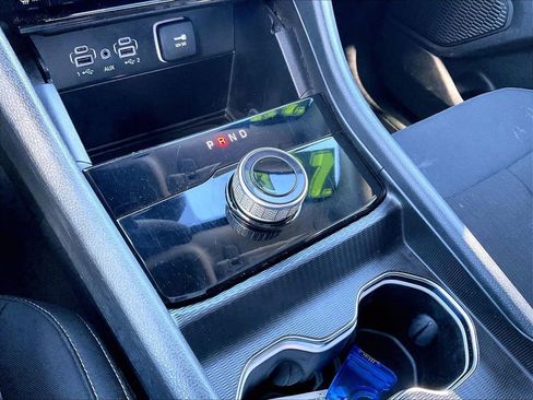 Used 2023 Jeep Grand Cherokee L Laredo image 33