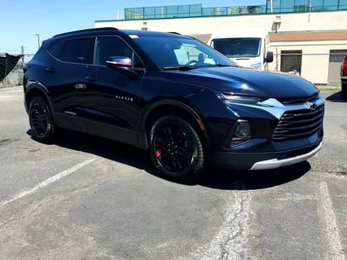 Used 2020 Chevrolet Blazer LT AWD/4WD image 2