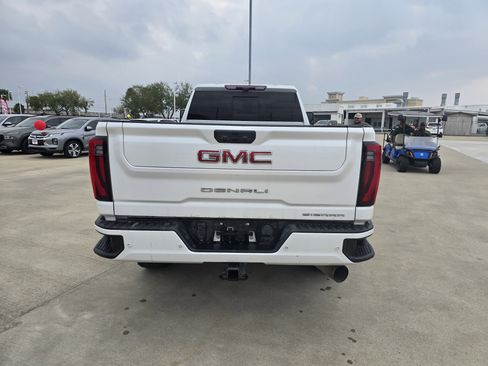 Used 2024 GMC Sierra 2500 Denali w/ Denali Reserve Package image 4