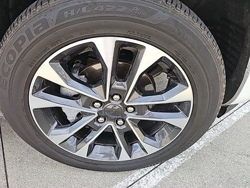 Certified 2024 Jeep Grand Cherokee Overland w/ Adv Protech Group III image 3