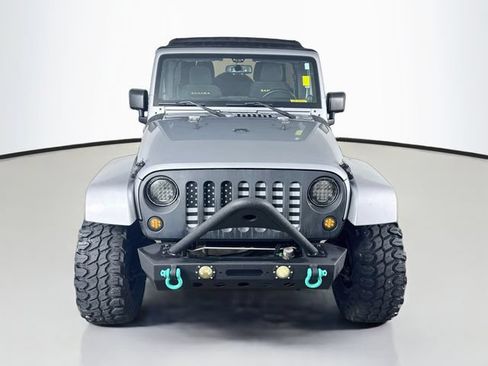 Used 2013 Jeep Wrangler Unlimited Sahara w/ Connectivity Group AWD/4WD image 2