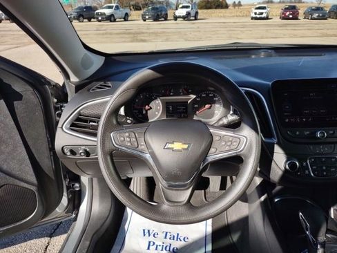 Used 2024 Chevrolet Malibu LT FWD image 12