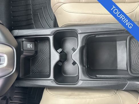 Used 2019 Honda CR-V Touring image 18
