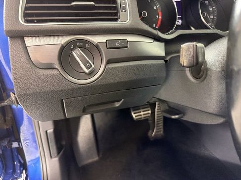 Used 2017 Volkswagen Passat 1.8T R-Line FWD image 13