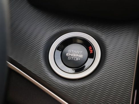 New 2025 Jeep Grand Cherokee 4WD image 31