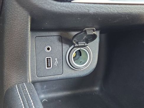 Used 2020 Nissan Kicks SR w/ SR Premium Package FWD image 14