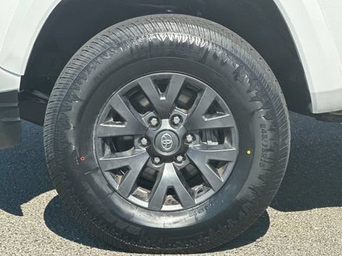 Used 2023 Toyota Tacoma SR5 RWD image 30