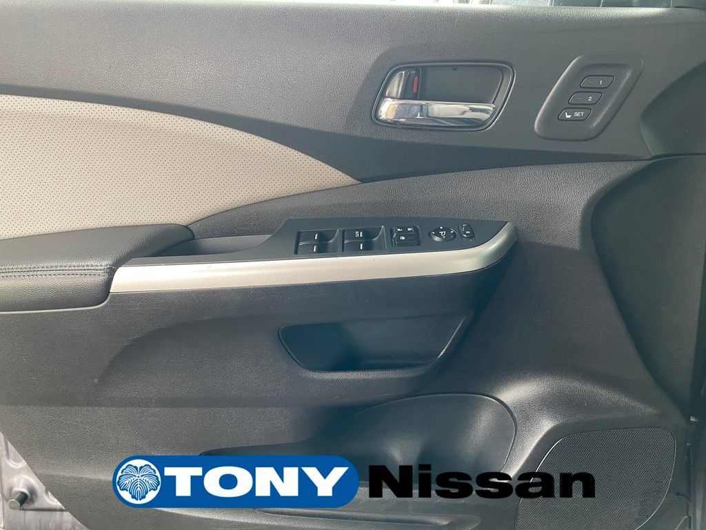 Used 2023 Nissan Rogue SV FWD image 31