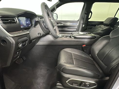 Used 2022 Jeep Wagoneer Series II w/ Rear Seat Video Group 1 RWD image 13