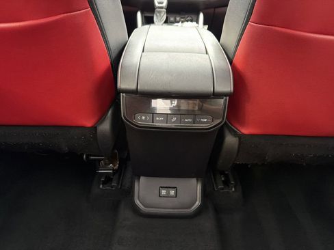 Used 2021 Toyota Highlander XSE FWD image 23