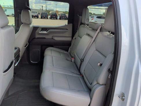 Used 2023 GMC Sierra 1500 SLT w/ SLT Premium Package AWD/4WD image 36