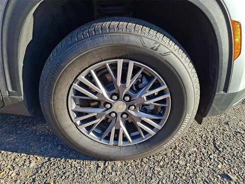 Certified 2025 Chevrolet Traverse LT image 8