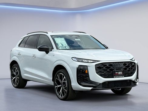 New 2026 Audi Q3 quattro 2.0T AWD/4WD image 7