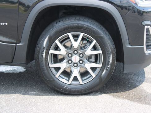 Used 2023 GMC Acadia SLE FWD image 12