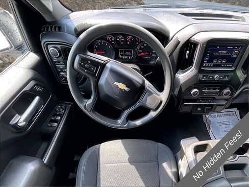 Used 2020 Chevrolet Silverado 1500 Custom w/ Custom Value Package AWD/4WD image 5