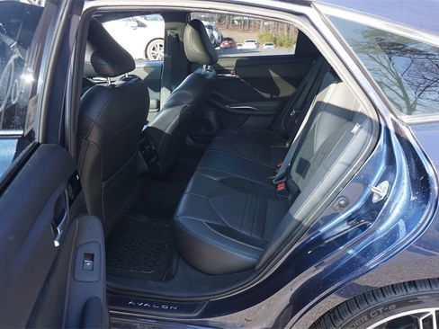 Used 2020 Toyota Avalon Touring image 15