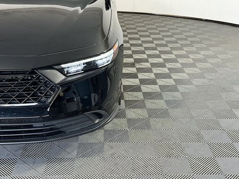 Used 2024 Honda Accord Sport image 9
