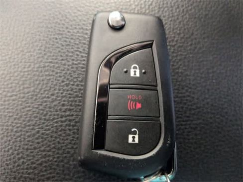 Used 2022 Toyota RAV4 LE image 35