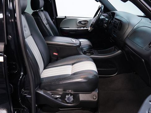 Used 2003 Ford F150 Harley-Davidson image 39