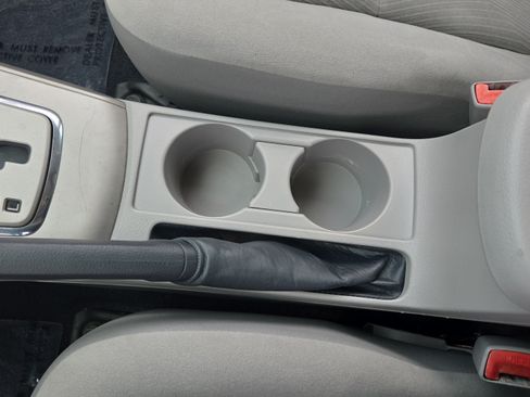 Used 2013 Toyota Corolla LE FWD image 30