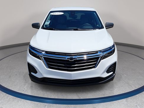 Used 2022 Chevrolet Equinox LS w/ LS Convenience Package FWD image 2