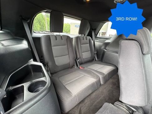 Certified 2018 Ford Explorer XLT FWD image 26