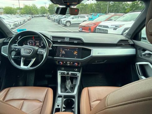Used 2021 Audi Q3 2.0T Premium w/ Convenience Package AWD/4WD image 17