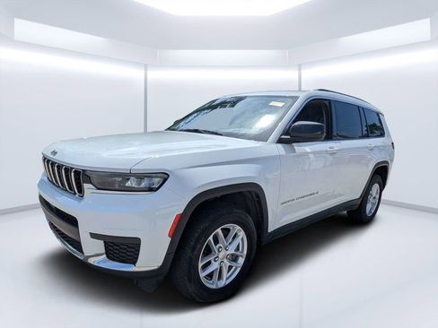Used 2021 Jeep Grand Cherokee L Laredo w/ Luxury Tech Group I AWD/4WD image 7