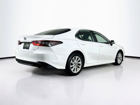 Used 2022 Toyota Camry LE FWD image 9