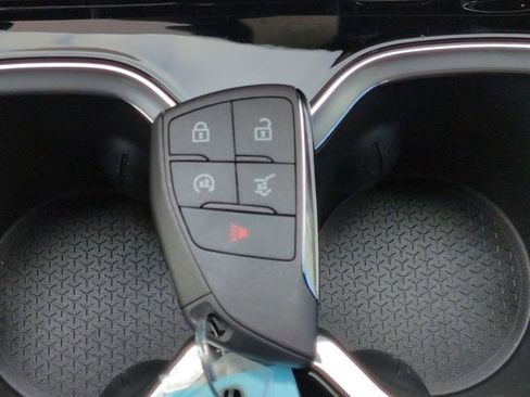 New 2026 Chevrolet Traverse LT w/ LPO, Floor Liner Package image 39