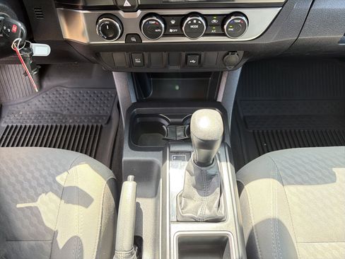 Certified 2022 Toyota Tacoma SR image 8