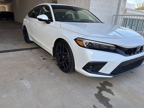 Used 2022 Honda Civic Sport Touring image 1