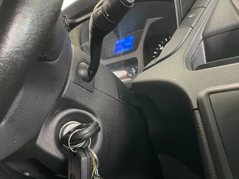 Used 2017 Ford Transit 150 XL image 24