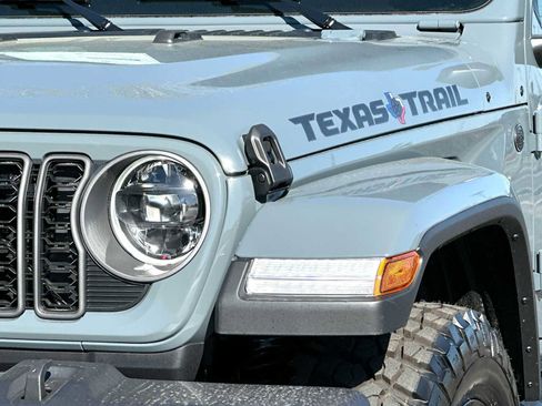 New 2026 Jeep Gladiator Sport image 16