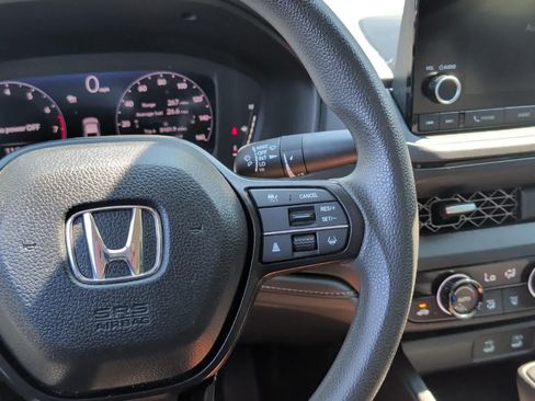 Used 2025 Honda Accord SE image 18