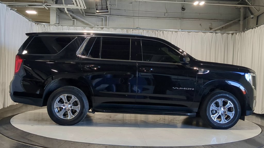 Used 2023 GMC Yukon SLE AWD/4WD image 9