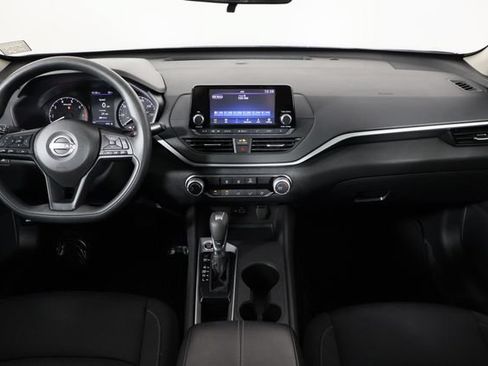 Used 2024 Nissan Altima 2.5 S FWD image 13