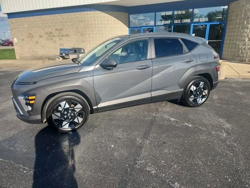 Used 2025 Hyundai Kona SEL FWD image 3