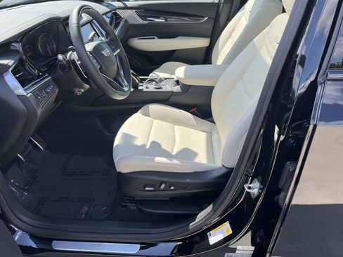 Certified 2025 Cadillac XT6 Sport w/ Technology Package image 24