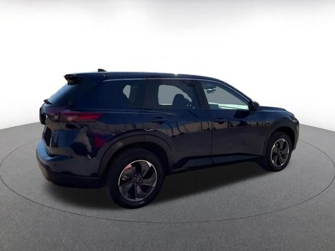 Used 2025 Nissan Rogue SV FWD image 12