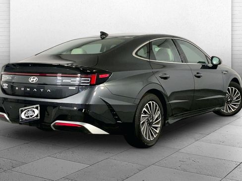 Used 2025 Hyundai Sonata SEL FWD image 13