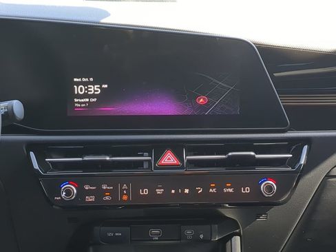 New 2025 Kia Niro EX w/ EX Cold Weather Package image 15
