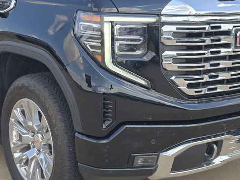 Used 2025 GMC Sierra 1500 Denali AWD/4WD image 29