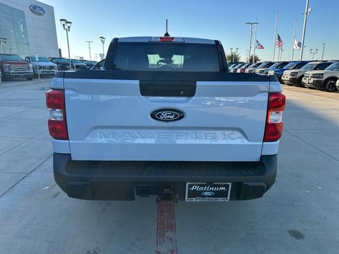 New 2025 Ford Maverick XLT w/ XLT Luxury Package image 4