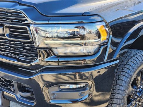 Used 2024 RAM 2500 Limited image 6